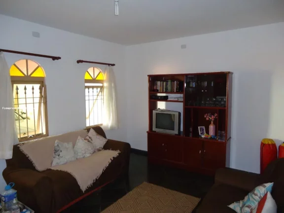 Imagem Casa para Venda em Limeira, Jardim Senador Vergueiro, 4 dormitórios, 1 suíte, 2 banheiros, 1 vaga