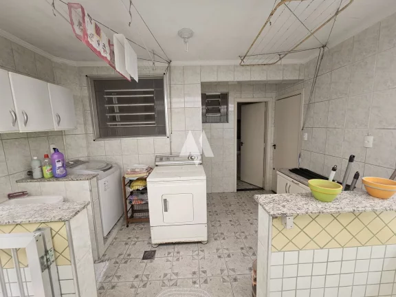 Imagem Casa Térrea no Embaré ao lado do shopping, 03 quartos e 02 vagas de garagem!
