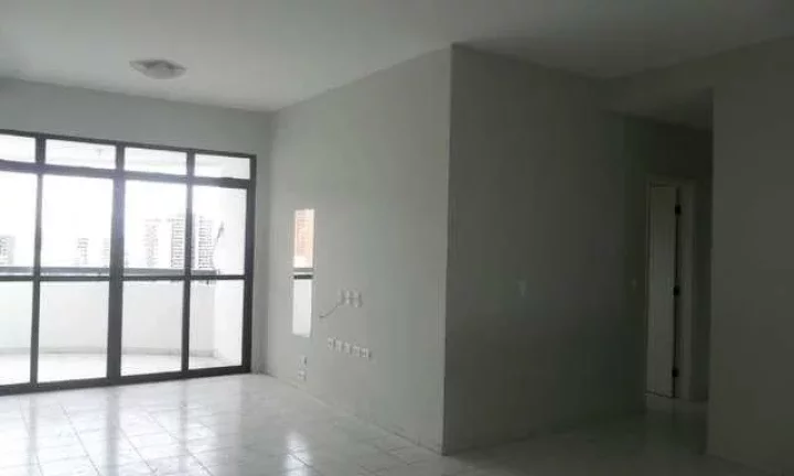 Imagem Tudo isso com localização privilegiada, próximo a escolas, supermercados, hospitais e faculdades.