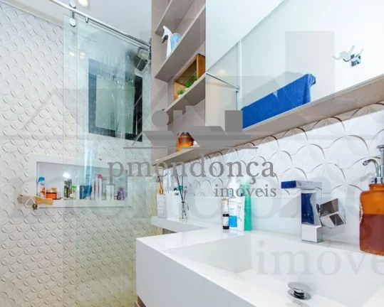 Imagem Apartamento mobiliado à venda nas Perdizes com 3 suites e 3 vagas, 140m2