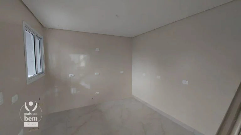 Imagem Sobrado com 141 m², terraço privativo, 3 quartos sendo 1 suíte à venda por R$ 799.000 - Uberaba - Curitiba/PR