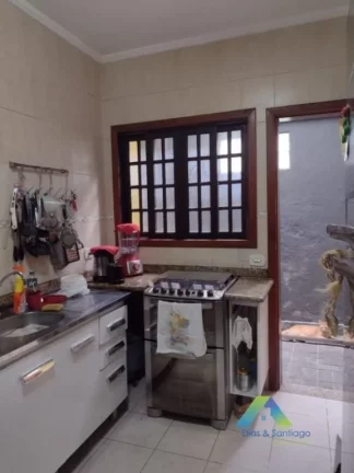 Imagem Sobrado com 4 Quartos e 4 banheiros à Venda, 175 m² por R$ 864.990