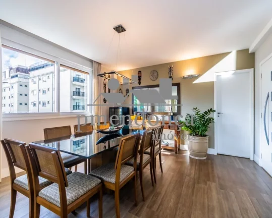 Imagem Apartamento com 220m², 3 quartos sendo 1 suíte e 2 vagas.