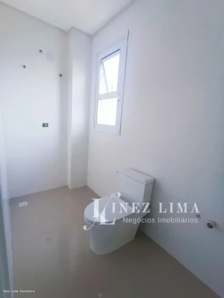 Imagem Alto Padrão para Venda em Itapema, meia praia, 3 dormitórios, 3 suítes, 4 banheiros, 2 vagas