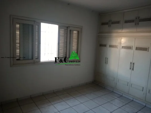 Imagem Casa para Locação em Limeira, Vila Cristóvam, 3 dormitórios, 3 banheiros, 1 vaga