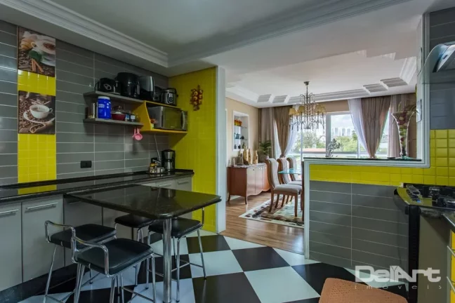 Imagem Casa Residêncial em estilo Neoclássico - Bairro Rebouças - 432,00m2 - R$ 1.800.000,00