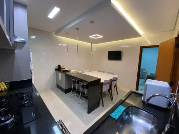 Imagem Sobrado com 2 dormitórios à venda, 190 m² por R$ 600.000,00 - Jardim Estela - Poá/SP