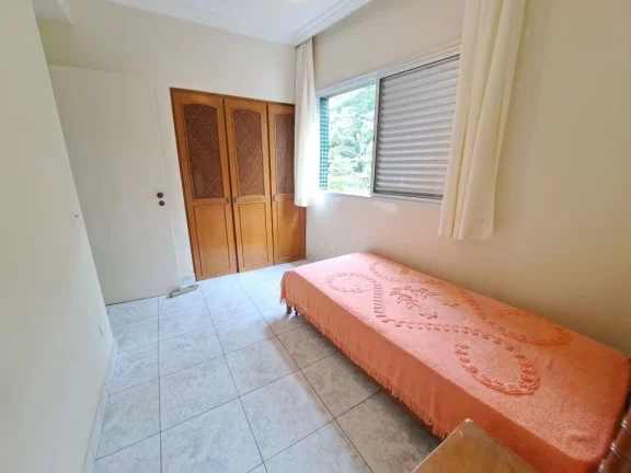 Imagem APARTAMENTO AMPLO, 3 DORMITÓRIOS, 1 QUADRA DA PRAIA, PROXIMO DO MORRO DA RAPINA NO GUARUJÁ