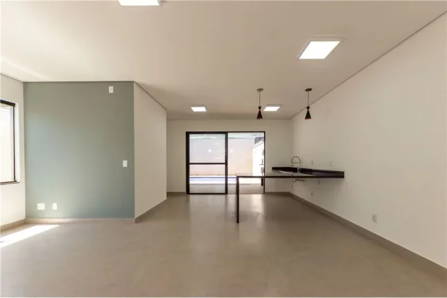 Imagem LINDO SOBRADO com 202mts e Acabamento Sofisticado