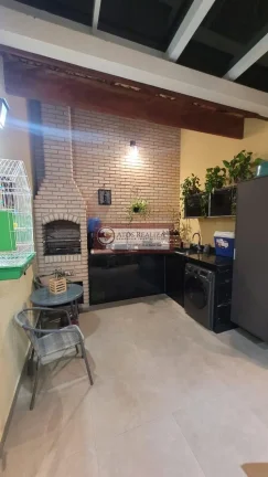 Imagem EXCLUSIVO. Vendo Super oportunidade no Jardim Sabará, região de Campo Grande, Sobrado de 163m² de Área Útil, imóvel com 3 Andares, São 3 Dormitórios, 1 sendo Suíte, Sala de Tv, Sala de Jantar, Cozinha ampla, Sótão com Sacada,lavabo, Lavanderia, Churrasque