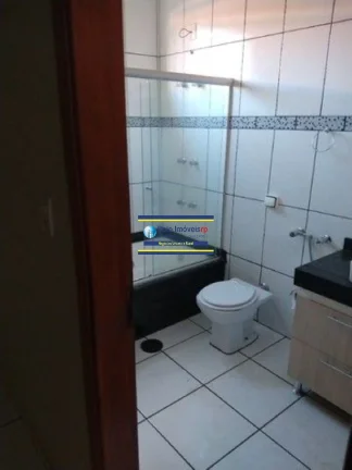 Imagem CASA JARDIM CALIFÓRNIA, 3 SUÍTES, 4 VAGAS, R$ 600 MIL - RIBEIRÃO PRETO - SP