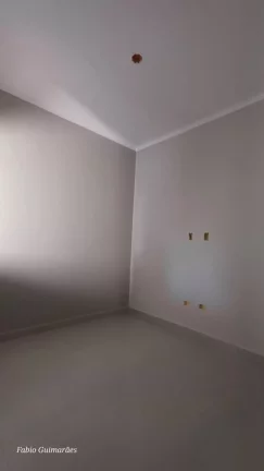 Imagem Compre esta linda casa no Ipê em Pindamonhangaba