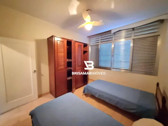Imagem PITANGUEIRAS- UMA QUADRA DO MAR , AMPLO APARTAMENTO , GARAGEM DEMARCADA NO PRÉDIO.