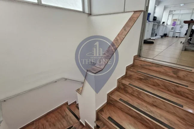 Imagem Imperdível: Casa Comercial de 2 Quartos na Aclimação, São Paulo-SP, 5 Banheiros, 9 Vagas de Garagem, 270m² de Área.