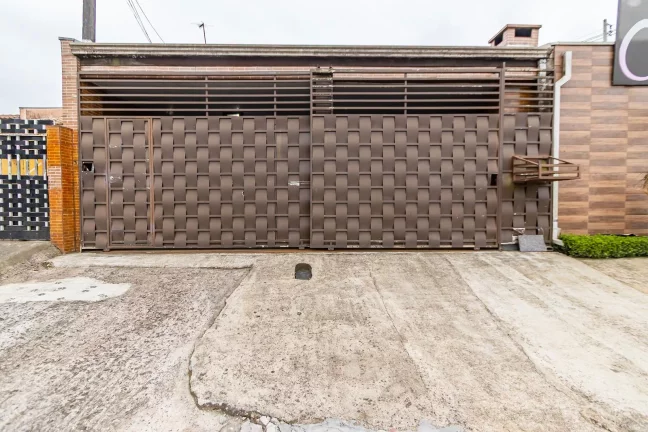 Casa Residencial de 1 quarto no bairro Gralha Azul