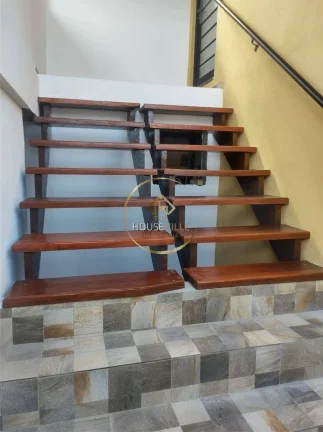 Imagem Casa Sobrado, 4 Kitnets, 120m², Parque Industrial, Sjc.
