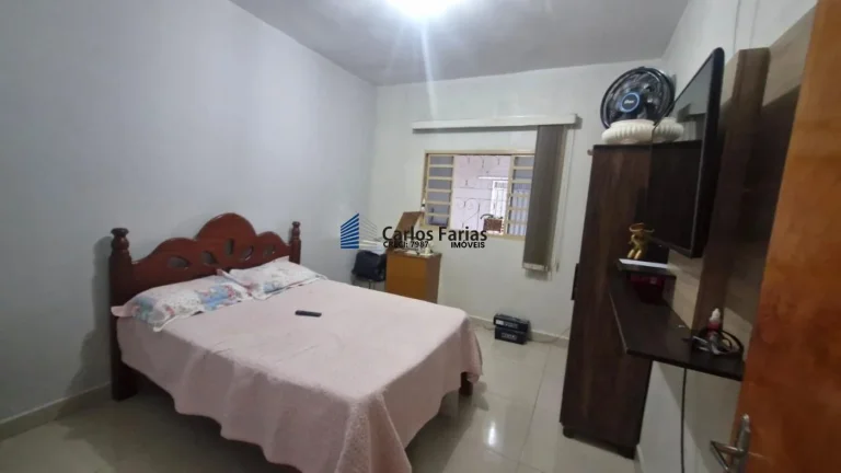 Imagem Casa para Venda em Cidade Ocidental, Centro, 2 dormitórios, 1 suíte, 2 banheiros, 2 vagas