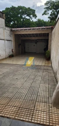 Imagem Duas Casas Comerciais no Mesmo Terreno com 10 Vagas e Excelente Estrutura