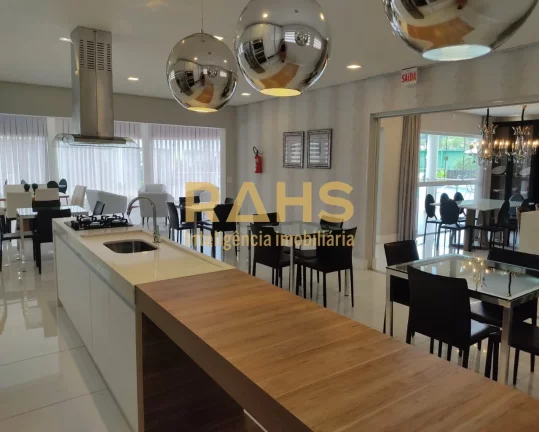 Imagem Linda Casa em Condomínio Fechado - Balneário Camboriú/SC Casa finamente mobiliada, em condomínio...