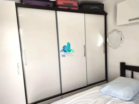 Imagem Sobrado em Condomínio com 3 Vagas — Espaço e Conforto para Sua Família!