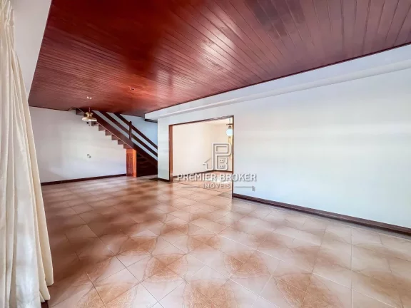 Imagem Casa à venda, 250 m² por R$ 1.100.000,00 - Carlos Guinle - Teresópolis/RJ