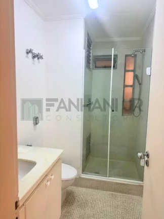 Imagem Alugue já! Apartamento de 4 quartos no Itaim Bibi, São Paulo-SP com 138m², 1 suíte, 3 salas e 2 vagas de garagem.