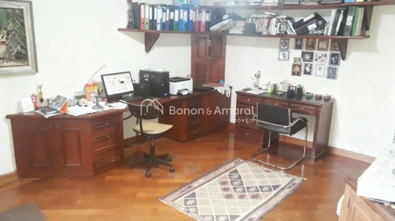 Imagem Localizada na Alameda principal do Clube, com acesso pela Portaria 1 e próxima à área administrat...