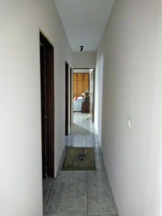 Imagem Sobrado Grande com 235 m² 3 Dormitórios e 2 vagas de Gargens