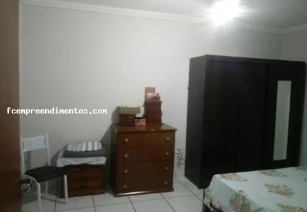 Imagem Casa para Venda em Limeira, Parque Hippolyto, 2 dormitórios, 1 suíte, 2 banheiros, 2 vagas