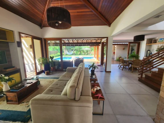 Imagem Casa em condomínio à venda na Praia do Forte em Mata de São João-BA