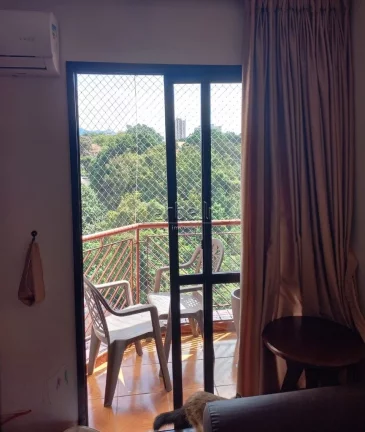 Imagem Apartamento com 50 metros quadrados, dois dormitórios com móveis sob medida sendo um deles com esc...