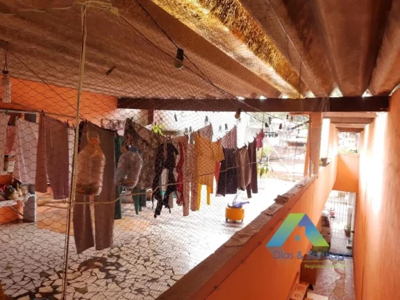Imagem Sobrado 165 m² com 2 dormitórios, , edicula em cima com imenso quintal tipo varanda