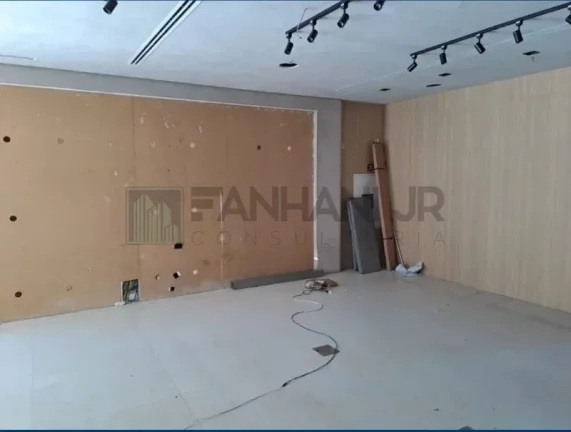 Imagem Excelente oportunidade de locação! Prédio Comercial de 600 m² de alto padrão, com uma localização privilegiada em uma via de grande circulação. Este i