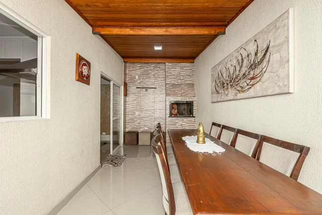 Imagem Sobrado de 4 quartos no bairro Uberaba