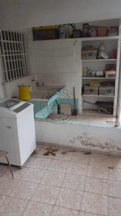 Imagem Ampla Casa com 3 Quartos, Edícula e Quintal Espaçoso: Conforto e Praticidade para Sua Família!