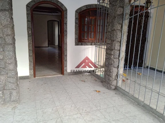 Imagem Casa com 2 dormitórios à venda, 94 m² por R$ 350.000,00 - Mutondo - São Gonçalo/RJ