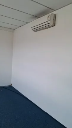 Imagem Ponto Comercial de 300m² na Vila Sônia - São Paulo-SP: 5 Banheiros, 4 Vagas de Garagem!