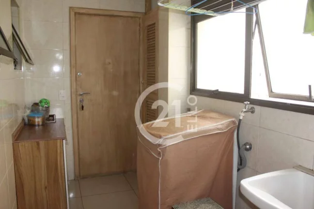 Imagem Na melhor rua de Moema, 159m², 4 suítes