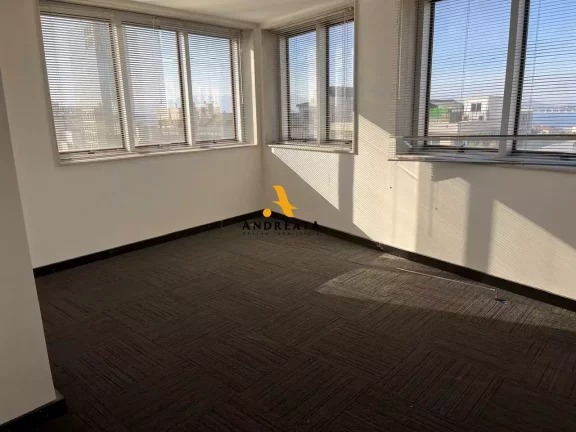 Imagem Rua do Ouvidor - Centro - Alugo Maravilhoso andar comercial - com 311m2 - R$4.200,00