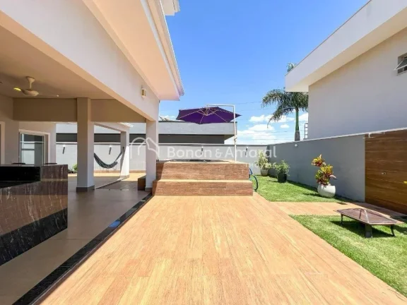 Imagem Sobrado à venda 3 quartos no condomínio Terras do Cancioneiro Paulínia - SP

Este sobrado oferece...