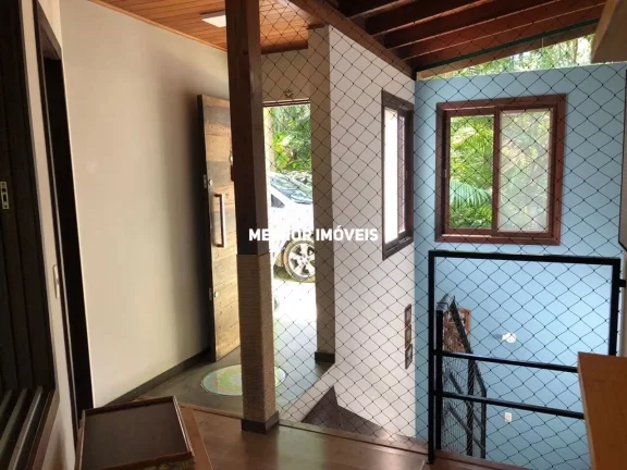 Imagem Casa à venda na Praia do Estaleiro em Balneário Camboriú.