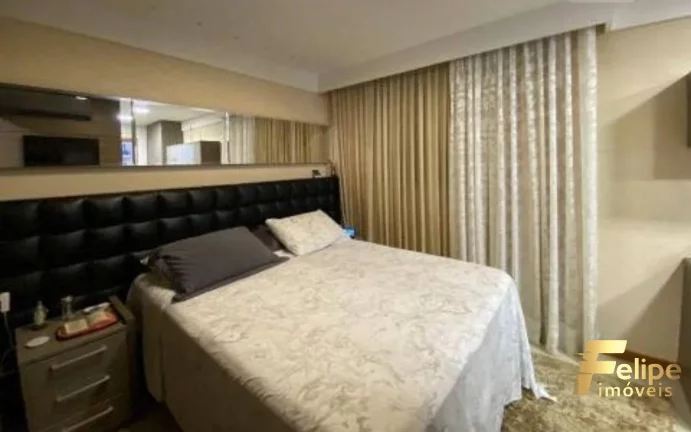 Imagem EXCELENTE OPORTUNIDADE! Cobertura duplex com vista para o mar, nada quadra da Praia de Itaparica.