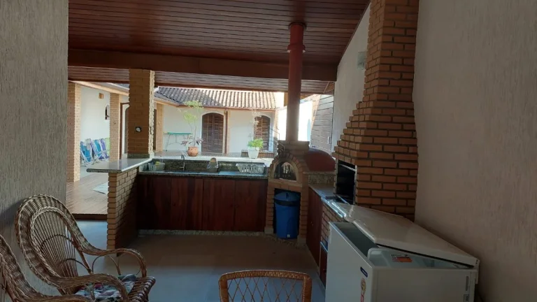 Imagem Casa a venda em condomínio no Horto com 4 suítes