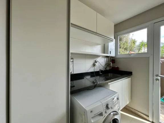 Imagem Casa em Condominio 5 Dormitórios - Bairro --