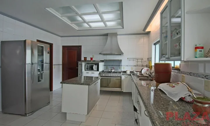 Imagem Casa no centro de Balneário Camboriú