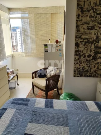 Imagem Apartamento à venda em andar alto, um por andar, com 2 quartos, sendo 1 suíte com closet e o segun...
