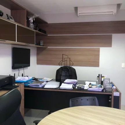 Imagem Sala comercial com móveis planejados e excelente localização na Torre - SA0037