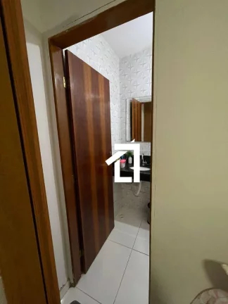 Imagem Casa Solta em Condomínio Residencial – 2 Quartos (1 Suíte) | 70m² | Tabuleiro do Pinto