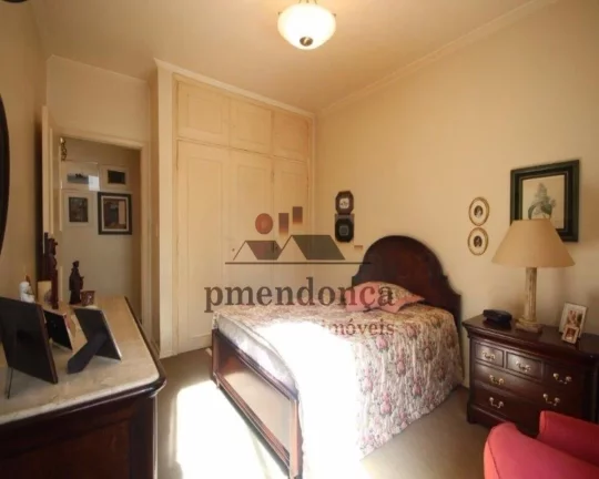 Imagem Apartamento amplo, arejado, com living para 2 ambientes, 2 dormitórios, lavabo, cozinha, área de s...