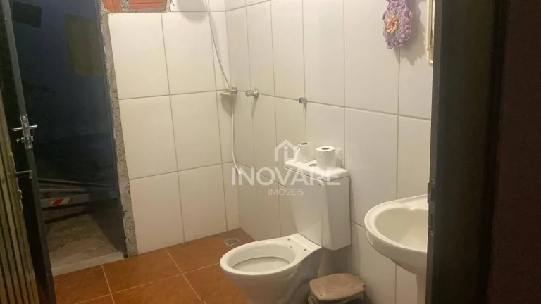 Imagem Casa com 2 dormitórios à venda, 90 m² por R$ 200.000,00 - Prefeito José Moisés - Itumbiara/GO